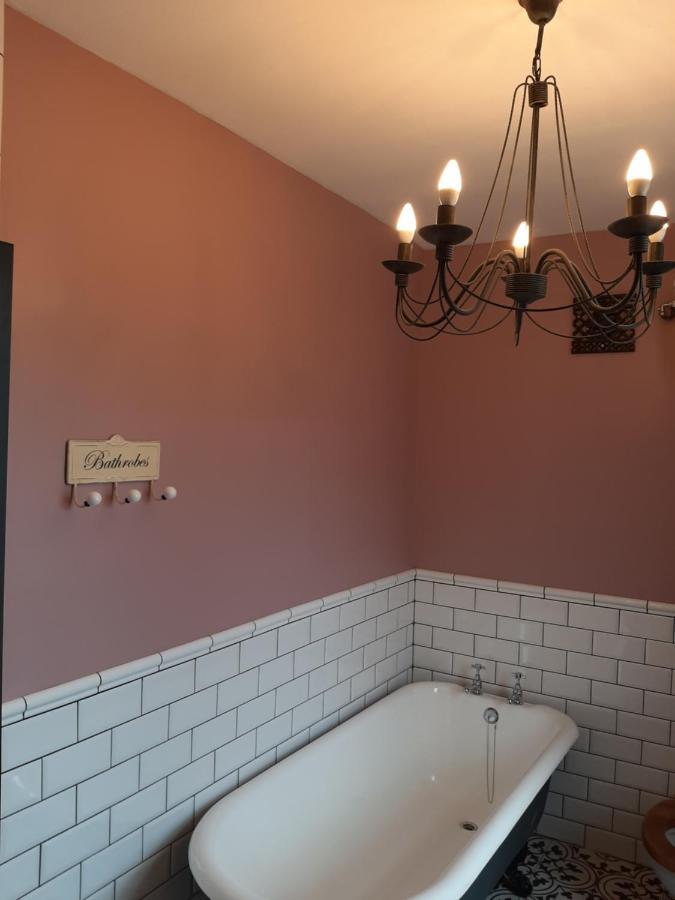 Salisbury Guest House - Free Parking York Esterno foto